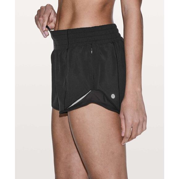 lululemon athletica Pants - Lululemon Hotty Hot Short High Rise 2.5" Black Running Shorts Women's Size 6